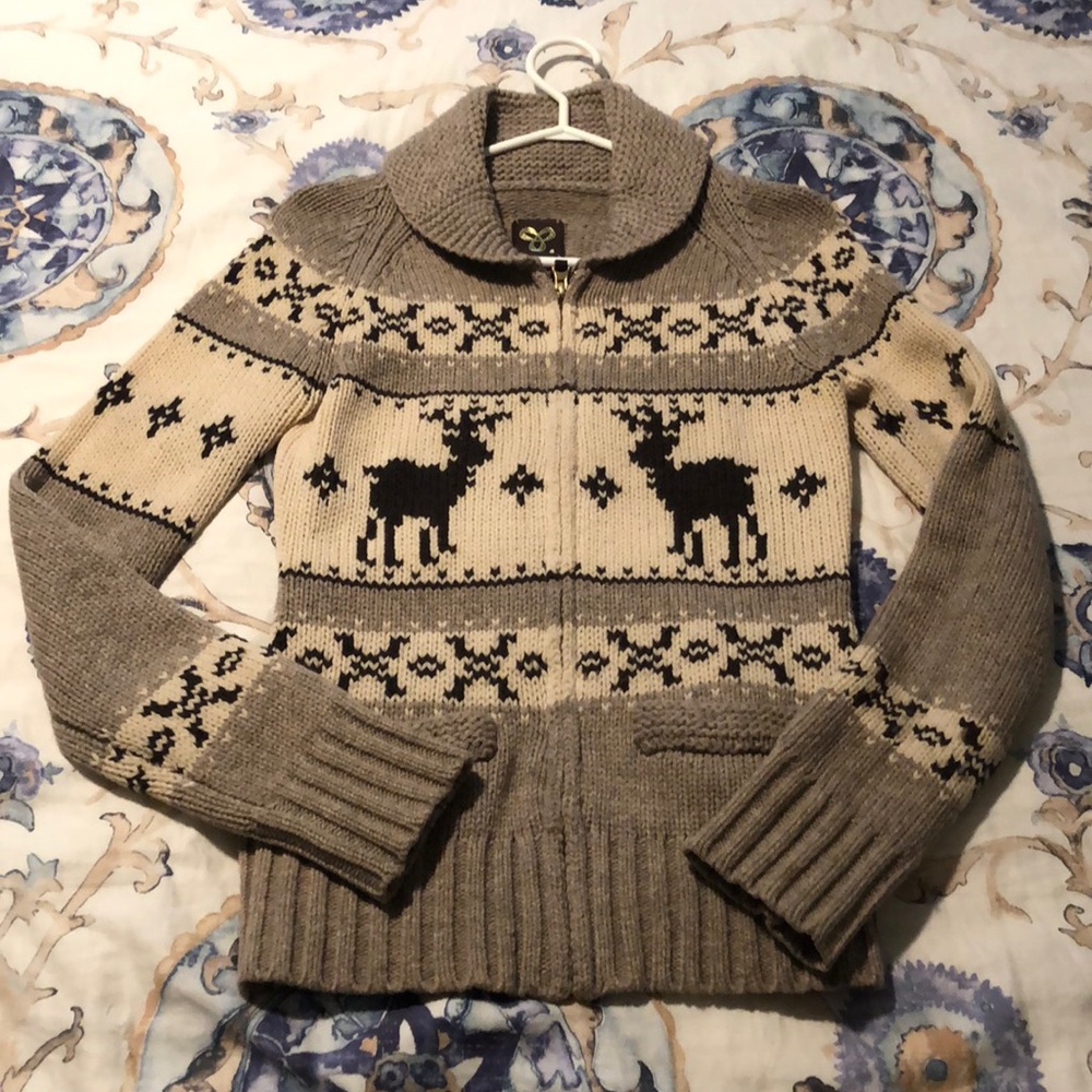 Aritzia Lamb’s Wool Sweater